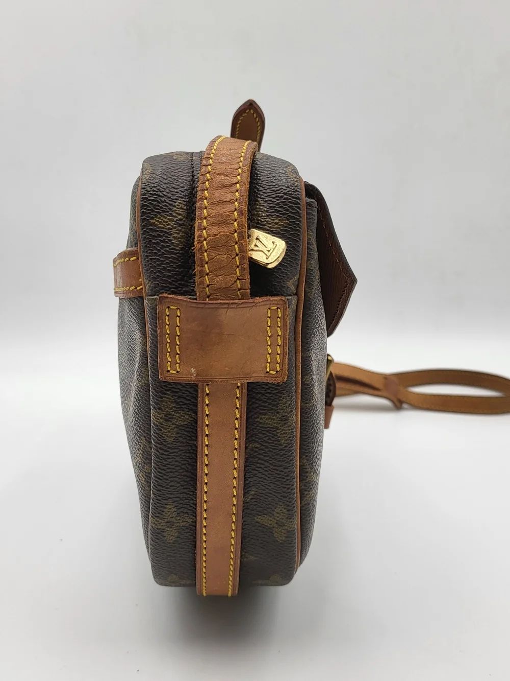 LOUIS VUITTON JEUNE FILLE MM Monogram Crossbody Bag..Authentic.. - Picture 4 of 16